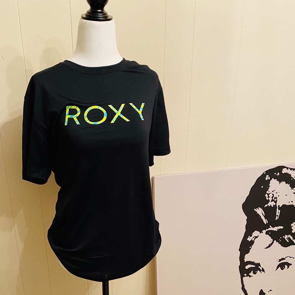 NWOT Roxy Surf rashguard